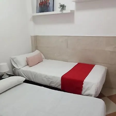Acogedor Apartamento ¡a 10 Minutos Del Centro De Malaga! *