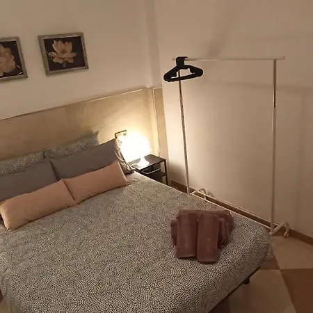 Acogedor Apartamento ¡a 10 Minutos Del Centro De Malaga! Lägenhet