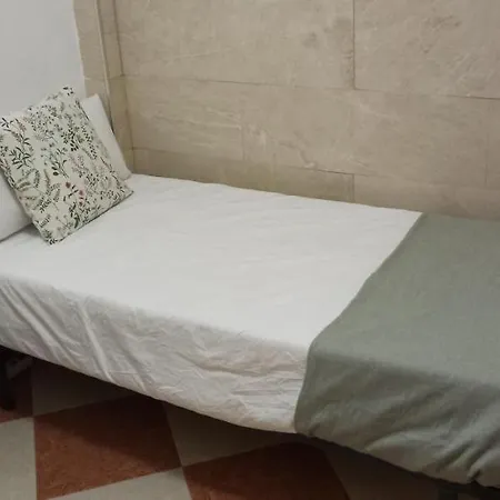 Acogedor Apartamento ¡a 10 Minutos Del Centro De Malaga!